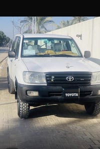 مونيكه موديل 2004  مال مزاد  سياره  فول سلك كير عادي مكفوله من الضربه ...