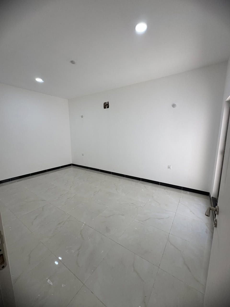 يتوفر وحدات سكنيه في مجمعات حوراء بغداداقساط وكاش وبأسعار مناسبه
للاستفسار اكثر 
***********
