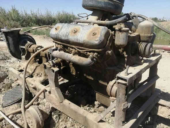 سلام عليكم مكينه ماز للبيع شغاله وجاهزه وبيها ماي قوي ٦سلندري 8*10 مكانها العماره مركز مدينه سعر 3 ونص ***********
