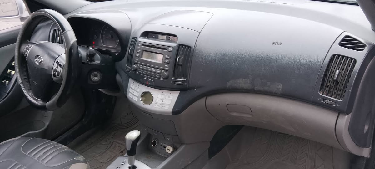 النترا 2009محرك1600 حاويه 
خليجي ب98وبيها مجال 
للتواصل على الرقم ***********
