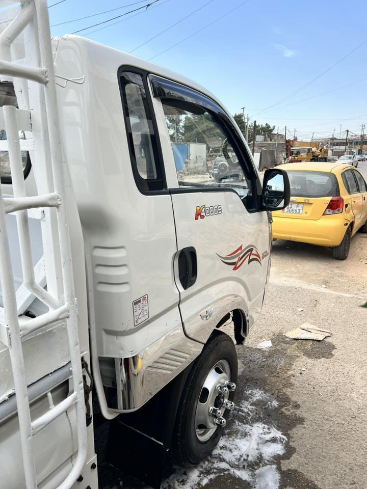 السلام عليكم للبيع كيا. فحل مديل. 2013. رقم بغداد الماني مشروع وطني تحويل مباشر.   تاير خلفي 14.  محور.  شاصي كفاله.   محجر. غلاف دوشمه جاهز.     محرك 4000. مفتوح بلادي.   جديد      مكفوله من ضربه وكص.  صبغ دوس.   بيه. كير. اكسن.  حداده.  تخم. تاير.  كله. جديد.    السعر 113.  وبي مجال.  مكاني بغداد.   هـ. ***********.  اتصل وتدلل 🫡
