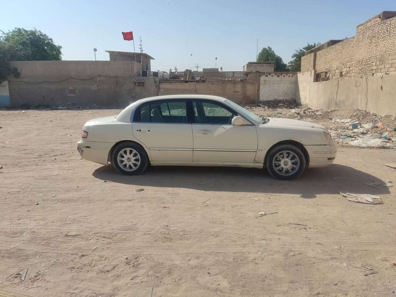 السلام عليكم كيا امانتي 2004 رقم بغداد انكليزي باسمي سنويه لل 31 محرك وكير افلون 3000 بحاله جيده حداده 80 بالميه السياره يرادلها صبغ عام ويرادلها مشط وباور والدشبول مكسر من فوك مغطي بفروه بيضه كما موضح بالصوره تبريد مو شغال الكمبريسر جديد والفابريتر جديد فقط يرادلها راديتر اماميه وبواري مكانها بصره زبير اخوان اقره المنشور والتفاصيل كلها موجوده عجبتك خابر ماعجبتك اترك كلمه حلوه مثلك لاتكسر بالسعر رحم الله والديكم سعرها 35 وبيها مجال ***********
