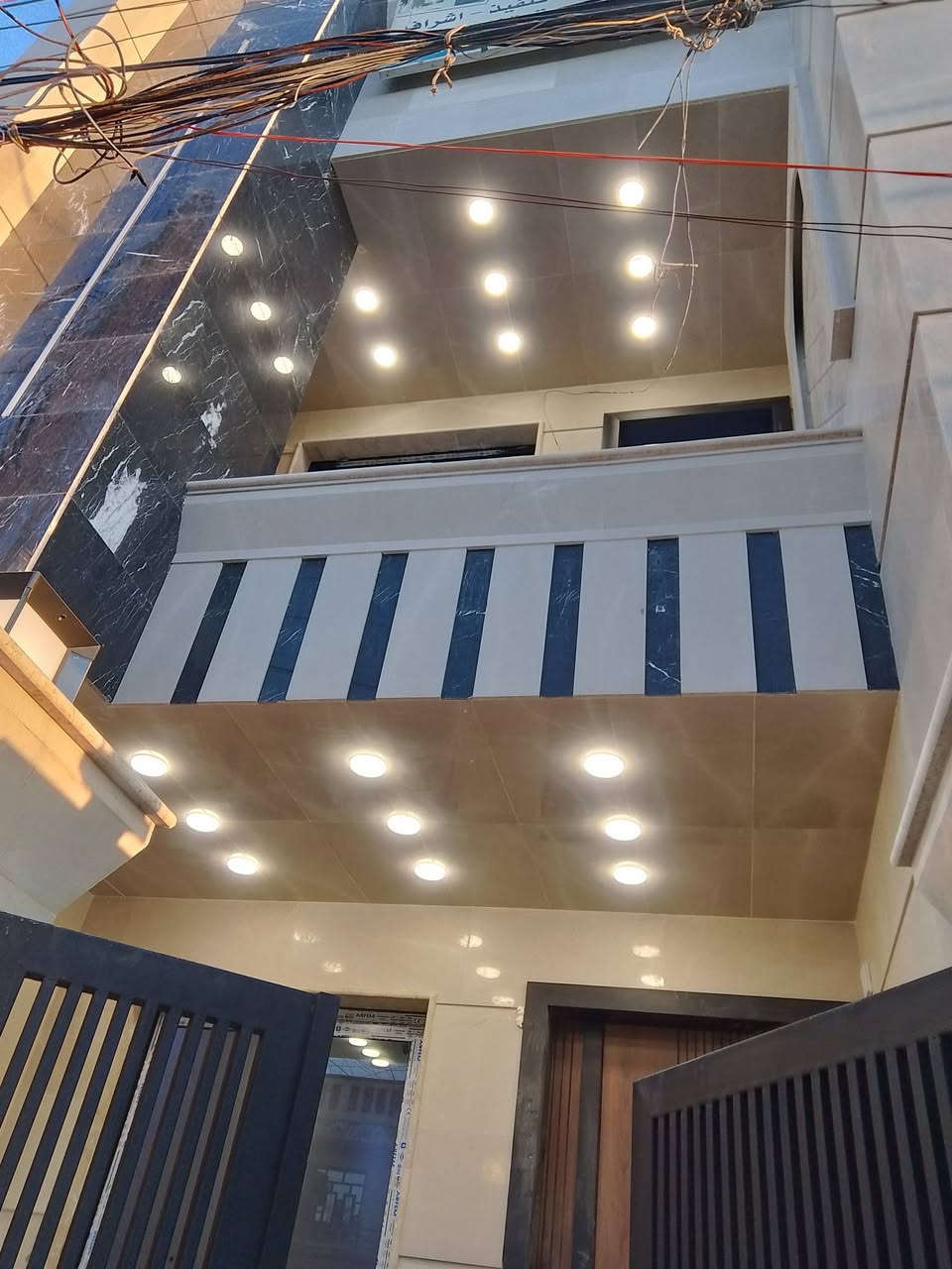 الحمد الله والشكر تم اكمال تقفيل منزل مساحة 120 متر 
معه شركة الباسل للمقاولات موقع العمل بغداد العامرية 
أن شاء الله ينال اعجابكم والتوفيق للجميع اخوكم حسين الكهربائي (***********)
