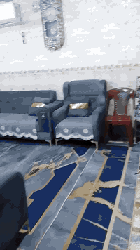 سلام عليكم لبيع بيت 100 متر قاط ونص قرب مطعم جكن سعر 75 وبيه مجال
