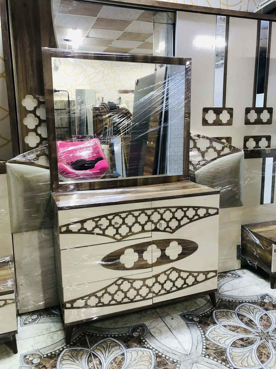 غرفة نظيفة للبيع 350بيه مجال ❤️


**إذا كنت صاحب هذا الإعلان وتريد حذفه لأي سبب، رجاءا أرسل رسالة إلى الدعم الفني**