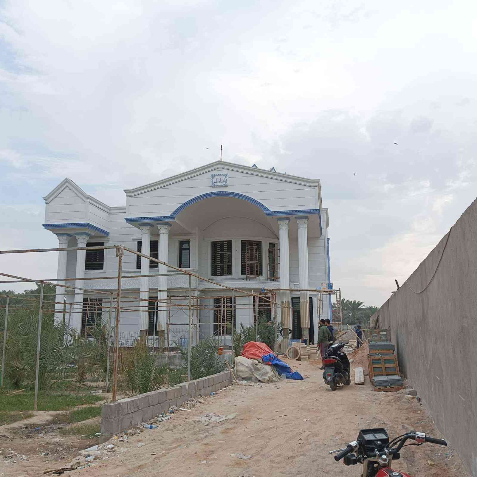 بسم لله على بركة لله يوجد كادر عمل كافة انواع الواجهات الخارجيه والديكورات الداخليه ويد حدادين يشمل المسابح والحدائق اتواصل والاستفسار على لأرقام التاليه اتصال واتساب
***********
***********
