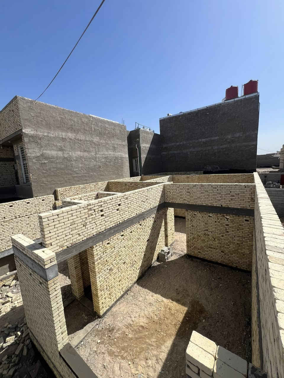 الحمد لله تم اكمال بناء بيت طابق الارضي مساحه 200mفي الطابوك 🧱 بيرنه +انجكتر   

  العمل  #درجه_اولى في منطقه الفنجانيه  
 سيد حمزه 
***********
