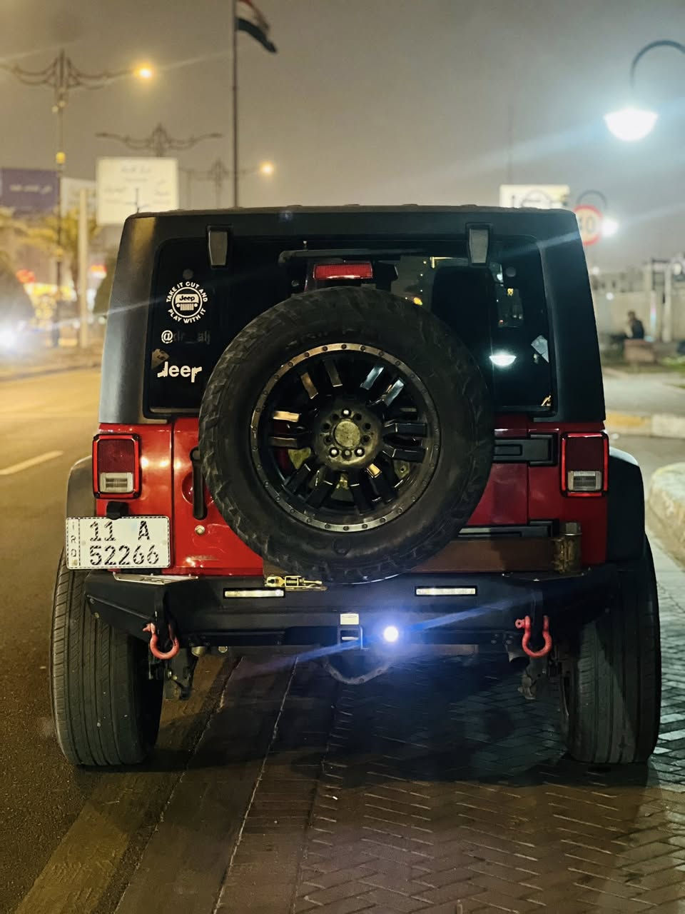 جيب رانگلر سبورت2018
سياره نضيفه وجديده 
حادثها جداً بسيط شبر بالچاملغ الايمن 
بدون ايرباك
عليها تزويد وترفيعه من امريكا  
دبل ولوي فوكس 
بيها تخمين تاير خشن وناعم
ودعاميات تتزويد حديد
حمالة سبير حديد ع الدعاميه 
مو بالباب شغل درجه اولى
رقم بغداد مشروع وطني باسمي
سعر مناسب جداً مراوس لاندكروز
للاستفسار ***********
