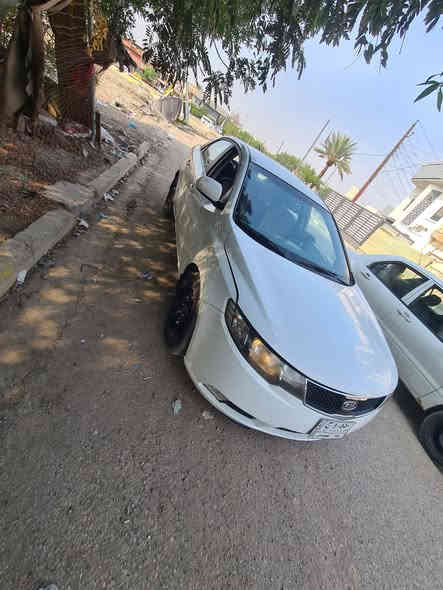 السلام عليكم ...كيا سيراتو ..موديل 2011الون ابيض خليجيه .بيه كم قطعه صبغ اثر طخات خفيفه..مكينه q600دوش،..السياره جازه ..كير ومكينه وتبريد خير من الله....شاشه وكامره خلفيه ..تحم تاير تراي وين تريد .رقم بغداد تحويل مباشر،..السعر،(89$)والشراي،يدلل..والسونار موجود ..العنوان بغداد الكرخ شهداء السيديه قرب تقاطع درويش،..ولمعرفه التفاصيل اكثرر
الاتصال على الرقم ***********...علي تحياتي للجميع
