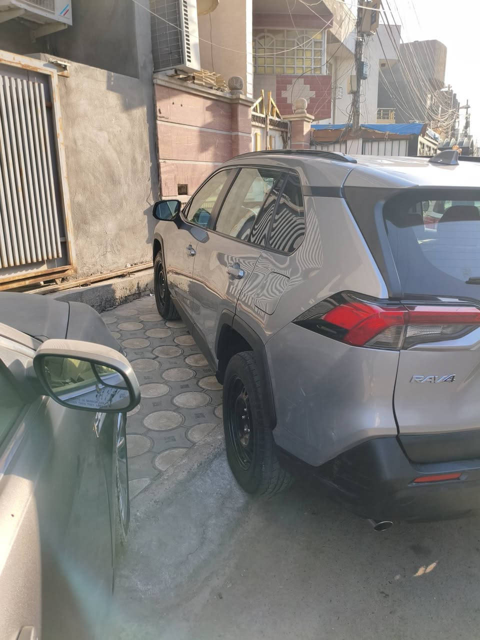 السلام عليكم
راف فور موديل 19 بغداد بسمي حادث دعاميه بدون اير باك كير محرك تبريد كلها جيد  سعر 19ونص ***********
