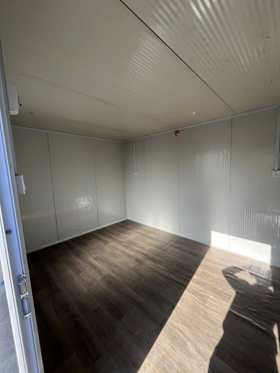 عرض خاص كرفان 4 / 3
باب + شباك  P.V.C®️ 

تاسيس كهرباء سعودي المنشأ كامل 

حديد ثقيل 

بلايود ١٨ ملم 

فرش تركي اصلي اصلي 
 
يوجد خدمة توصيل جميع أنحاء العراق 

والسعر مفاجاة ❤️

تواصل خاص او واتساب 

*********** / ***********
