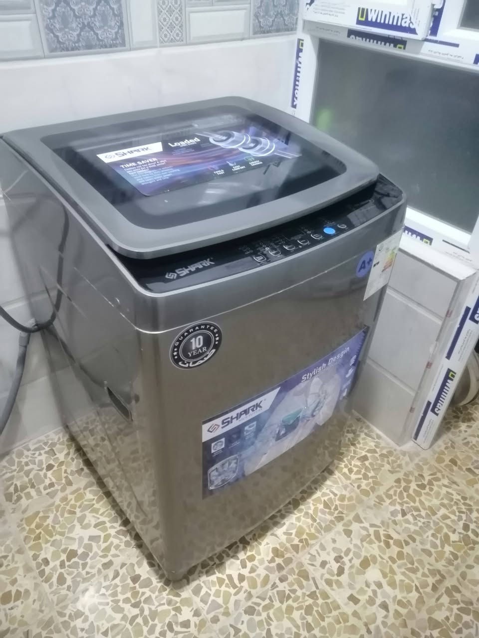 غساله 20 كيلو شارق شارق نوعيته السعر 300,000 وبيها مجال غساله شغل غساله حي نظيفه  العنوان موصل حي السماح    ***********.      ***********
