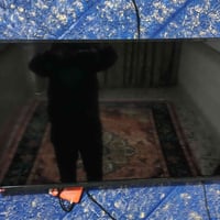 شاشة جوسونك حجم 42 بدون انترنيت السعر 75الف قفل بغداد الحرية واتساب 07...