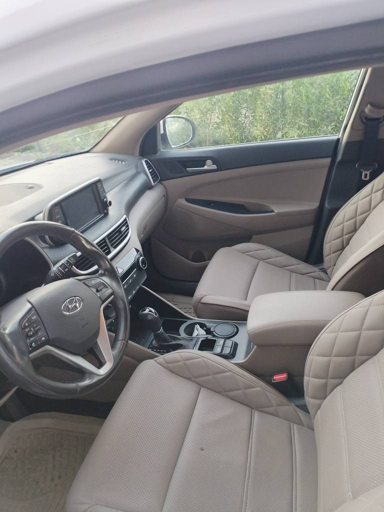 تۆکسون 2020 خليجي كوري پارچەرە ش لەسەر ساخی  فول مواسفات بێ پانوراما 72000 کیلومتر رویشتوة سیستەمی غازي ايطالى بو بەستراوە  مکینەو گێر بە شەرت کو شن جلد دووكوشن كارةبا ئارێل جیپیئس برێک لەپێ هەموو شتى وەک شريكه موبايل *********** أربيل, العراق
