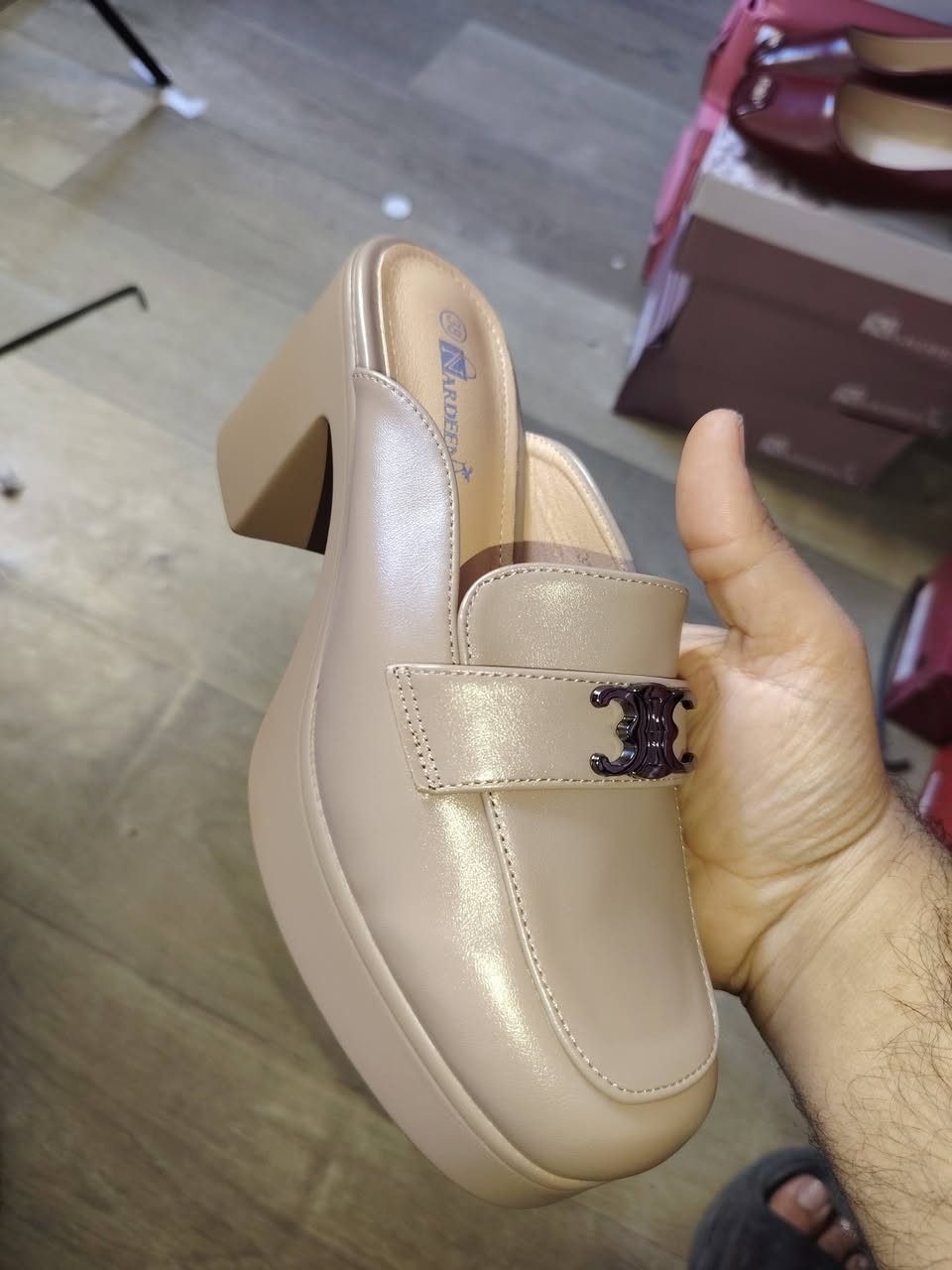 شلعه الوان وقياسات مختلفه كراتين نضاف قطع ممعروضه اصلا فول كوالتي طركة بيه تقريبا بيهن ١٥٠ قطعه ابيعهن شلعه وحده القطعه ع ٥ مكاني بغداد


**إذا كنت صاحب هذا الإعلان وتريد حذفه لأي سبب، رجاءا أرسل رسالة إلى الدعم الفني**