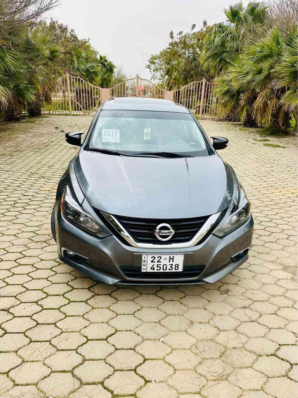 التيما موديل2017
100 ميل الف ماشيه
مواصفات SL فول فول
بيه جاملغ بونيد
3 مكانات بارد بي
كير ومحرك شرط
مكانه كركوك
سعر123 وبيه مجال 
*********** كركوك, العراق
