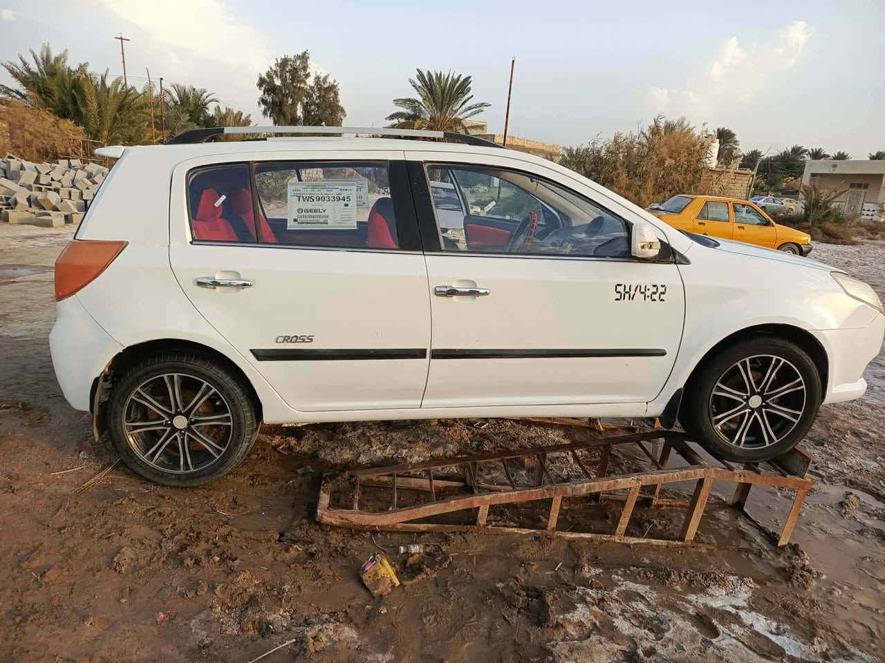 اللهم صل على محمد وال محمد 
جلي للبيع مكفولة ضربه وتبديل 
مكينه وكير جدد خير من الله حداديه تخم تاير جاهزه 
شكلها احلى من الصور سعرها 31 وبيها مجال 
***********
