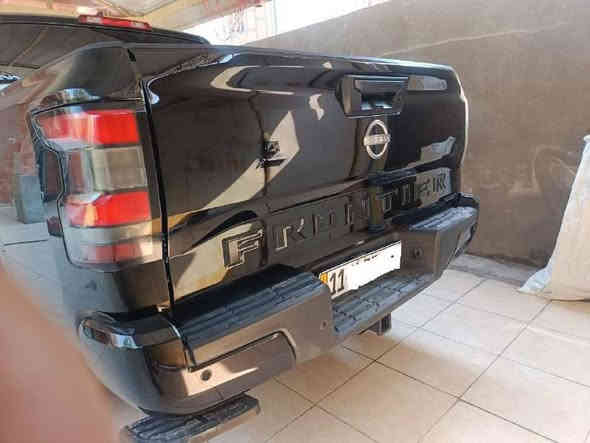 السلام عليكم 👋👋
للبيع – نيسان فونتيرا Nissan Frontier موديل 2023
مرقمة بغداد – استخدام شخصي
**************************
 سيارة نيسان فونتيرا 2023 بحالة ممتازة وبمواصفات جيده، مناسبة للطرق الوعرة والمدينة 

 * المواصفات العامة *

🔹محرك قوي 3800cc – 6 سلندر

🔸ماشية فقط 31 ألف ميل

🔸تبريد كامل + تدفئة وتبريد 
🔸كشنات مخملي ناعم مع كشن       السائق كهربائي 

🔸رادار أمامي – رادار جانبي – رادار خلفي

🔸كاميرا خلفية عالية الوضوح

🔸شاشة كبيرة - اندرويد أوت أبل كار بلي 

🔸تحكمات كاملة في الستيرن والدشبورد

🔸مانع انزلاق

🔹السيارة استخدام شخصي 
**************************
الضرر .
 صور الحادث مرفقة بالمنشور 

 للاستفسار والتواصل:
 ☎️ - ***********
