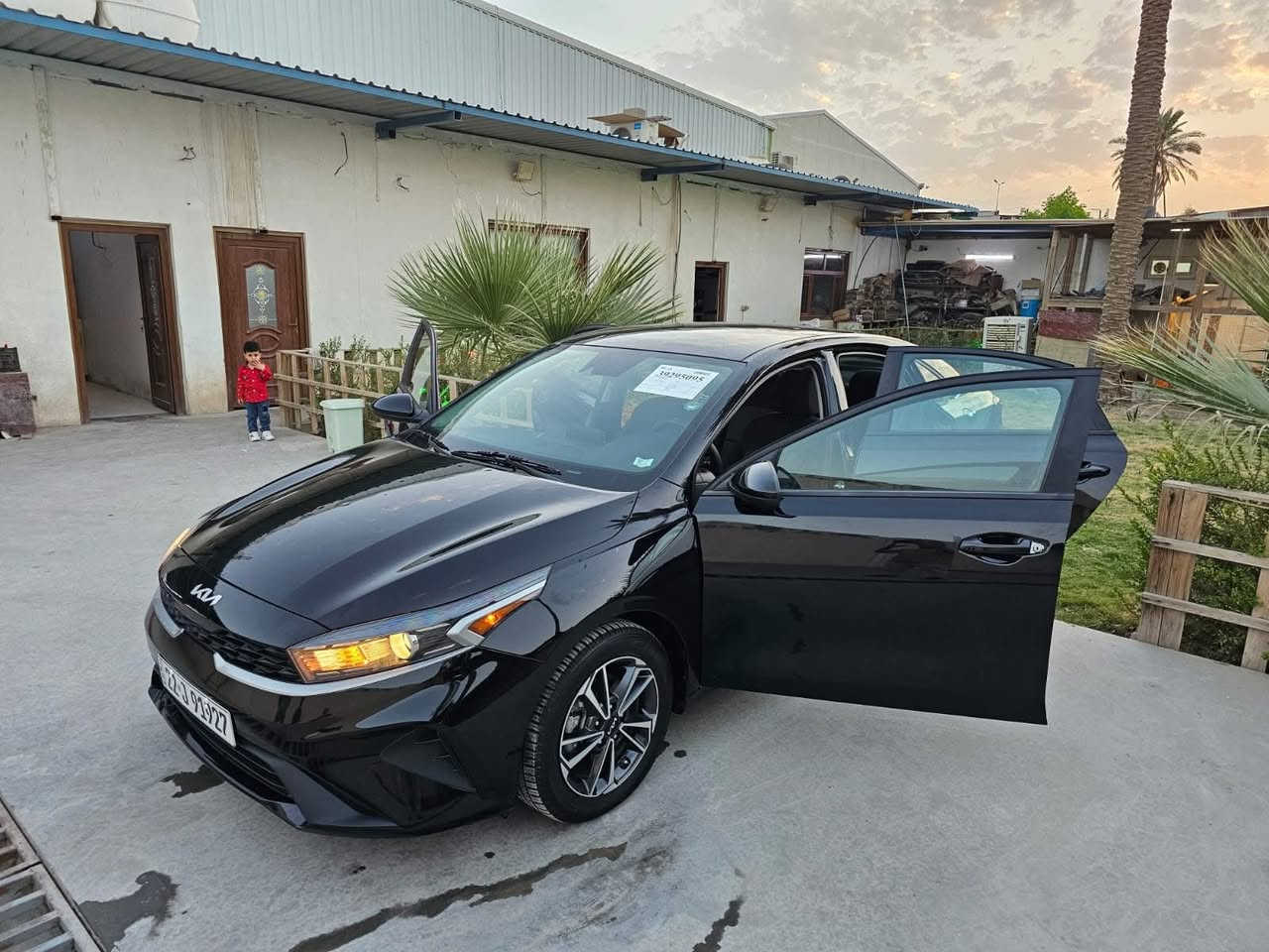 كيا فورتي 2022 وارد امريكي رقم اربيل
مواصفات السيارة : 👇🏻⬇️
🔴 محرك 2000 دوش
🔴 لون السيارة اسود   
 🔴ثلاث وضعيات قيادة 
                                ( ECO-Sport - Normal ) 
🔴رادار 
🔴تحديد مسار 
🔴 قيادة ذاتية + توقف ذاتي  
🔴مثبت سرعة
🔴 مانع انزلاق
🔴 كاميرا خلفية دوارة بلادي  
🔴شاشة لمس ( ابل كار بلي  ) 
🔴 ايرباك عدد 4 
🔴منفذ USB ⚡️
🔴منفذ AUX 
🔴 بلوجكتر نهاري
🔴 ويل كب  
🟣🟣ملاحظة :  سيارة نظيفة و جاهزة من كل النواحي كلشي مابيهة نقص   

⭕️محرك + گير + صدر كلة جديد و مكفول 
⭕️تخم تاير + بطارية جديدة 

حادثهة بأمريكا : حالوب خفيف فقط والباقي كولة ليبل واحد ماناقصها اي شي.
⭕️ السعر : 144$ وقابل للتفاوض 
📞: ***********
