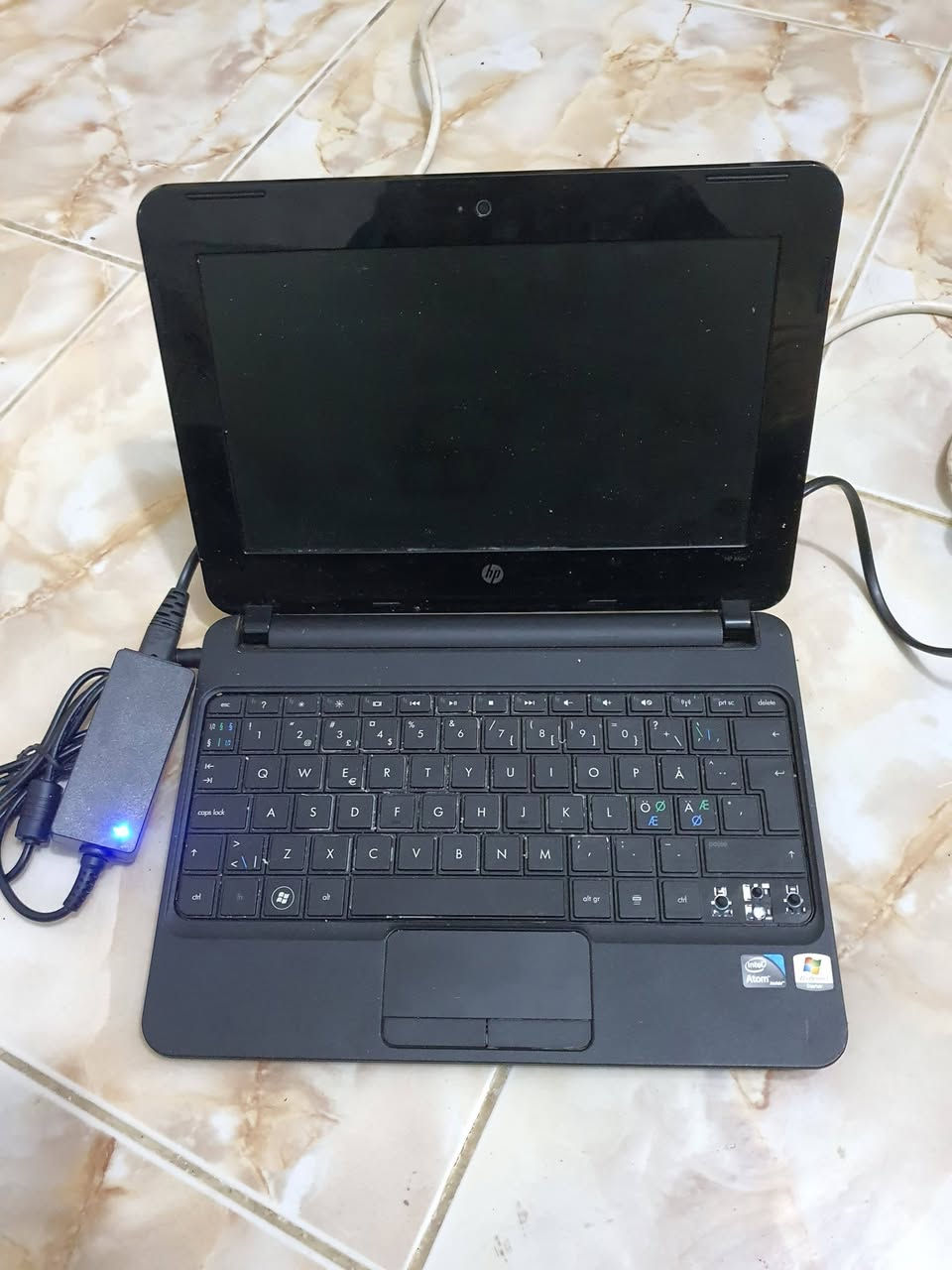 وفرتلكم تلث حاسبات ب اسعار ارخص من التراب
1 الحاسبه الاوله mini hp مني اج بي طبعن نضافته مثل ما موضح
وياه شاحنته و جميع ملحقاته ويندوز ٧ تجي و ذاكره ٦٤ و رامات ٤
بطارته هابطه بس تشتغل عله الشحن مباشر طبيعي سعره 40 الف
2الحاسبه الثانيه TOSHIBA توشيبا طبعن حاسبه قويه من كل النواحي و حجمه كلش جبير و نضافته مثل ما موضح كله نضيف طبعن الحاسبه تجي ويندوز ١٠ هوم و ذاكره تخزي ٢٥٦ كيكه و رامات ٤ 
بطاريته هابطه تشتغل عله الكهرباء مباشر طبيعي سعره 65 الف
3الحاسبه الثالثه اج بي القديم شغاله كلشي مابيه بس ما اعرف شنو عطله موضح بل صور تشتغل شاشه و عداد و يطلع ويندوز ٧ بس ميفوتني عله الدسكتوب ابيعه فحم سعره ٣٥ الف
للتواصل و الحجز ***********

