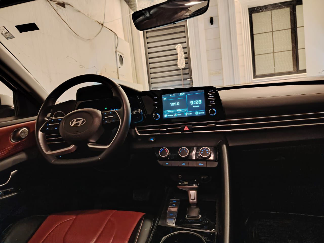 السيارة كلين موديل 2024  وبيها مجال للشراي الرقم للتواصل متواجد واتس اب   ***********
