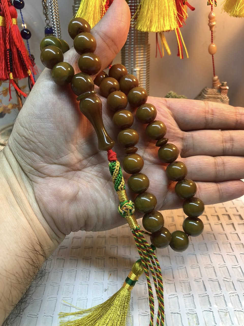 السلام عليكم
عروض رمضان 
مسباح سندلوس قديم مغلف بالكامل 🍏 تفاحيه جراخه يدويه كركوشه خليجي قطعه خامه وفخامه اجمل من الصور شرط صلابه وطكه وملمس ناعم 
الوزن ٥٢ غم القياس ١٣ العدد ٣٣ خرزه 
السعر ٢٥ الف شامل اجور التوصيل والسعر قطعي لطفا


**إذا كنت صاحب هذا الإعلان وتريد حذفه لأي سبب، رجاءا أرسل رسالة إلى الدعم الفني**