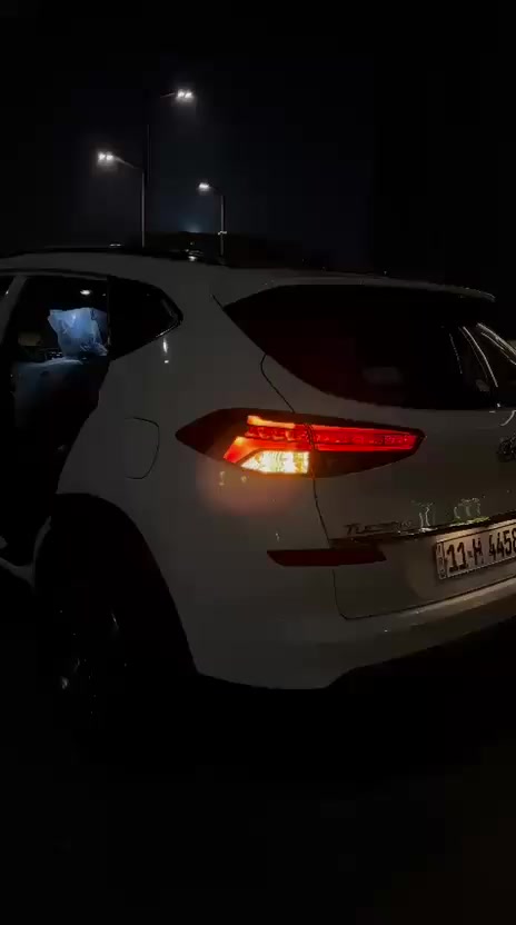 سلام عليكم سيارة توسان شركة الكاصد 2020فول واحد عل واحد بيه بارد فقط كفالة من صبغ وتبديل سياره جديدة كلش كامله ماشية ٩٣ حقيقي سعر ٢٠٧بيه مجال الطبين تجي وتشوفه نظيفة كلشش مال بيت *********** بغداد حي عامل
