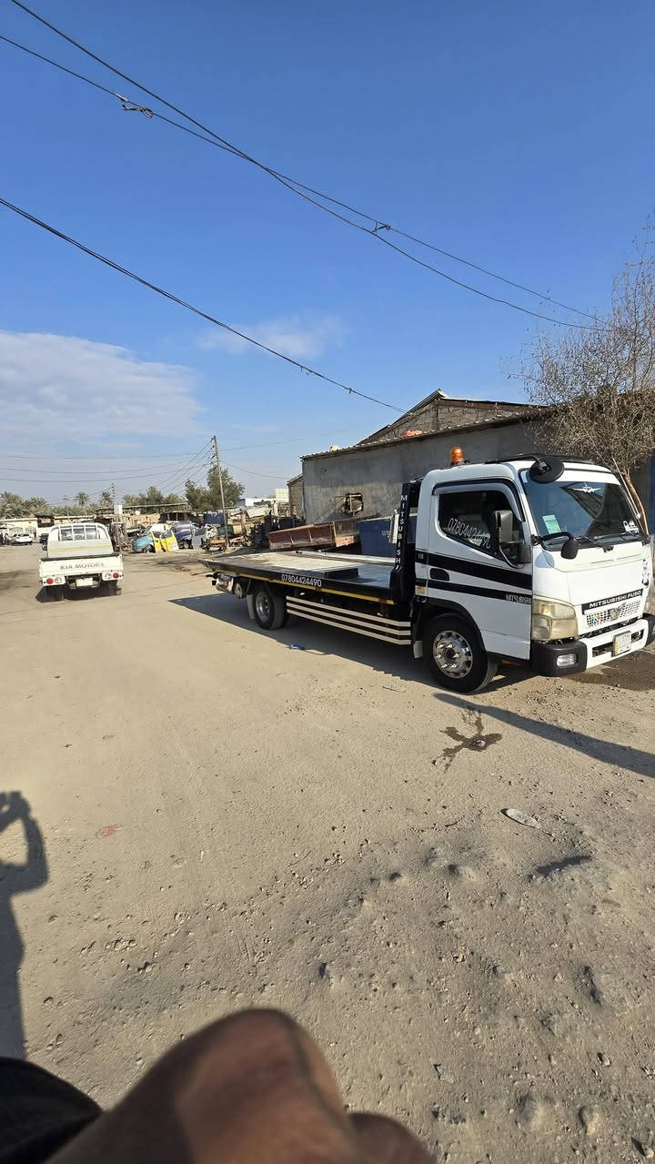 سلام عليكم كنتر سطحه للبيع موديل 2008 كير ومكينه جدد ستوني شادهن طويله اصل السياره للشغل كبل جاهزه من كلشي 
***********
