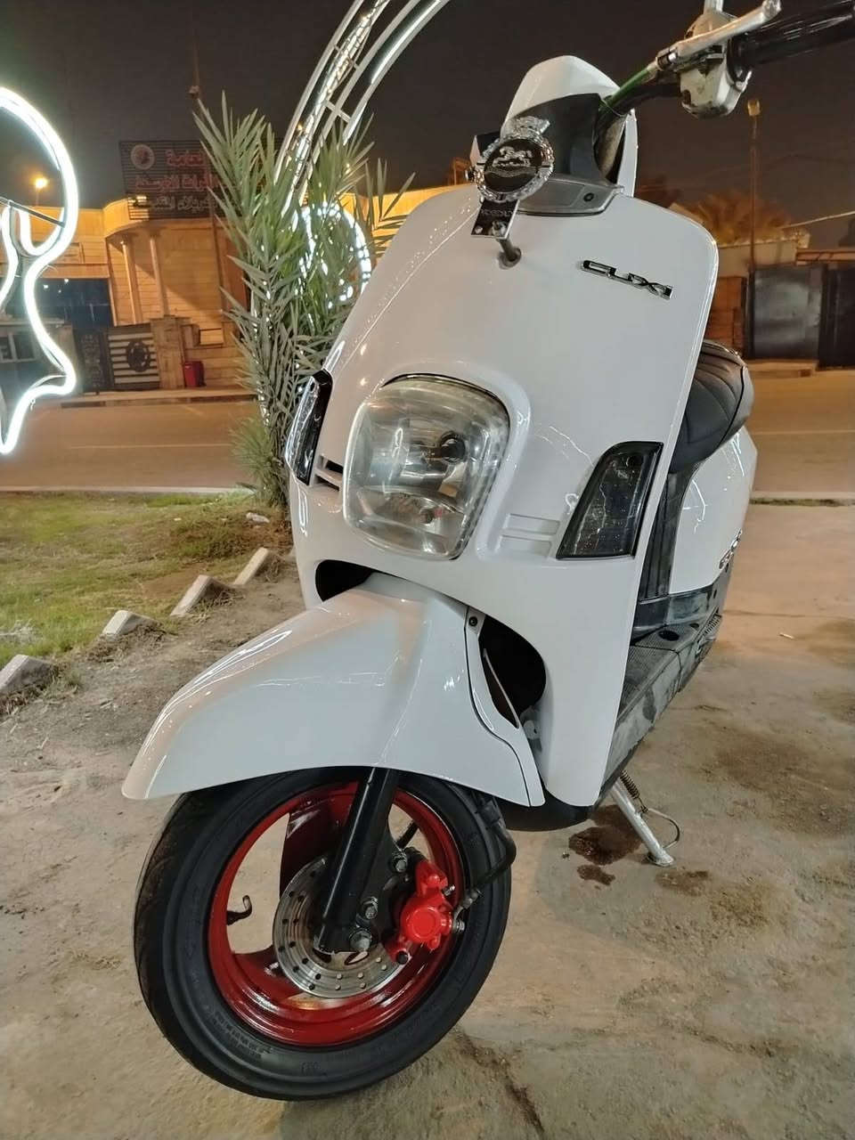 سلام عليكم للبيع بوليسي مديل ٢٠٠٩ دراجه جديد مامتعوبه استعمال قليل كامله اي نقص مابيه من كهربائيات من محرك نشط او ناعم. كيج بنزين شغال كم شغال سعر المطلوب ٨٠٠. رقم الهاتف ***********
