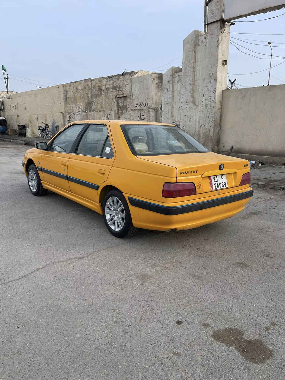 السلام عليكم بيجو بارص ٢٠ كفاله عامه رقم بغداد سياره خير من الله نضيفه كلش على وضع البلاد وجاهزه من كلشي  مدوشمه عام مكان كوت السعر ٦٦ يحب يتصل ***********
