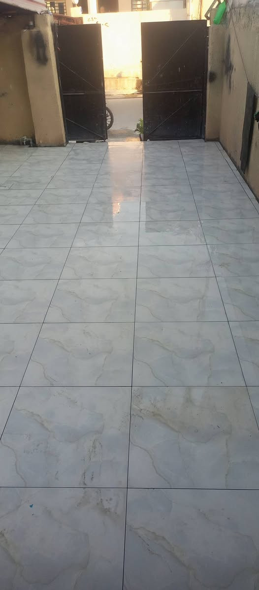 السلام عليكم اسطه كاشي سيراميك شغل درجه اولى متفرق حالياً ***********
