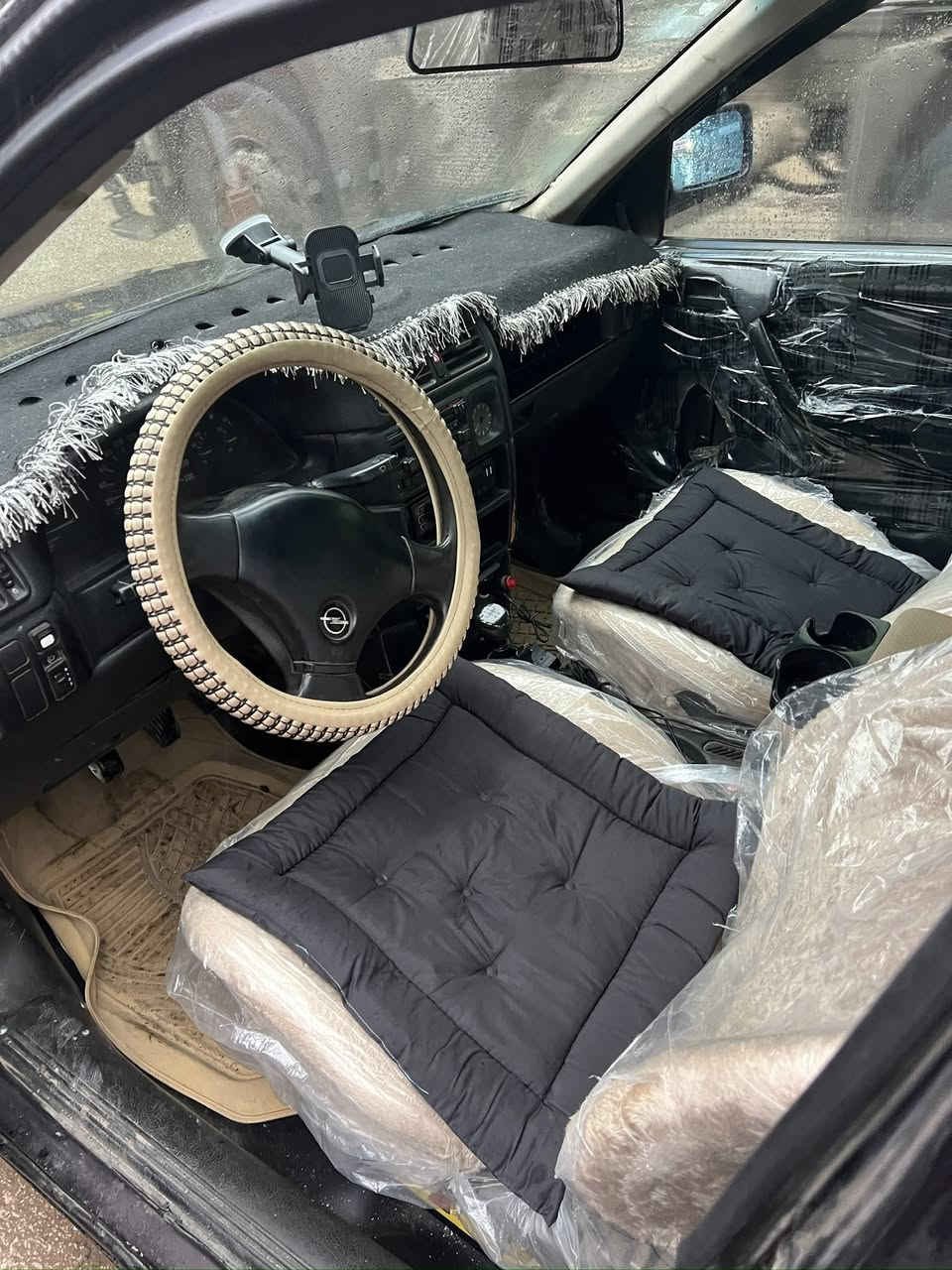 اوپل فيكترا لبيع رقم دهوك رقم سنوي جديد 2030سلايد شرط تحويل 4 طايرات جديد كلشي شرط  سعر 42 بي مجال مكينه 18 / موديل 1992  عنوان شيخان كلكچي 
                               (***********)
