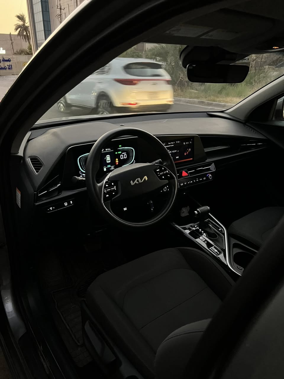 كيه نيرو موديل 2023 رقم مميز
مواصفاتها رادار جانبي وأمامي و وتحكم سرعه وتحديد مسار و كامره دواره اللون سلفر ماشيه ١٦ الف وثلاث قطع بيها صبغ ( بنيد و جاملغ و باب جهة السايق ) 
العنوان : السيديه ورقم التلفون *********** و السعر ١٣٩ باسمي تحويل ثاني يوم
