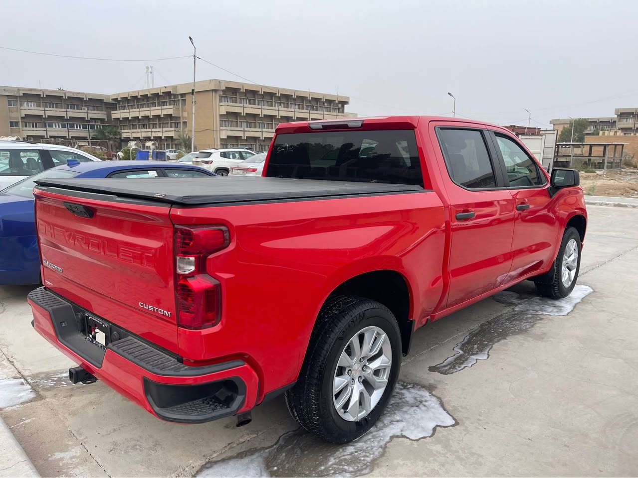 السلام وعليكم شفر سلفرادو موديل 23وارد امريكي تقرير غرق شغال جاهز مابيه نقص سياره جديده كلش حره بدون رقم حاضر للبصمه بكل مكان السعر اب 255 وبيه مجال بصيط السياره باب طويل بدي قصير المرغوب محرك 4تيربو للستفسار *********** البصرة, العراق
