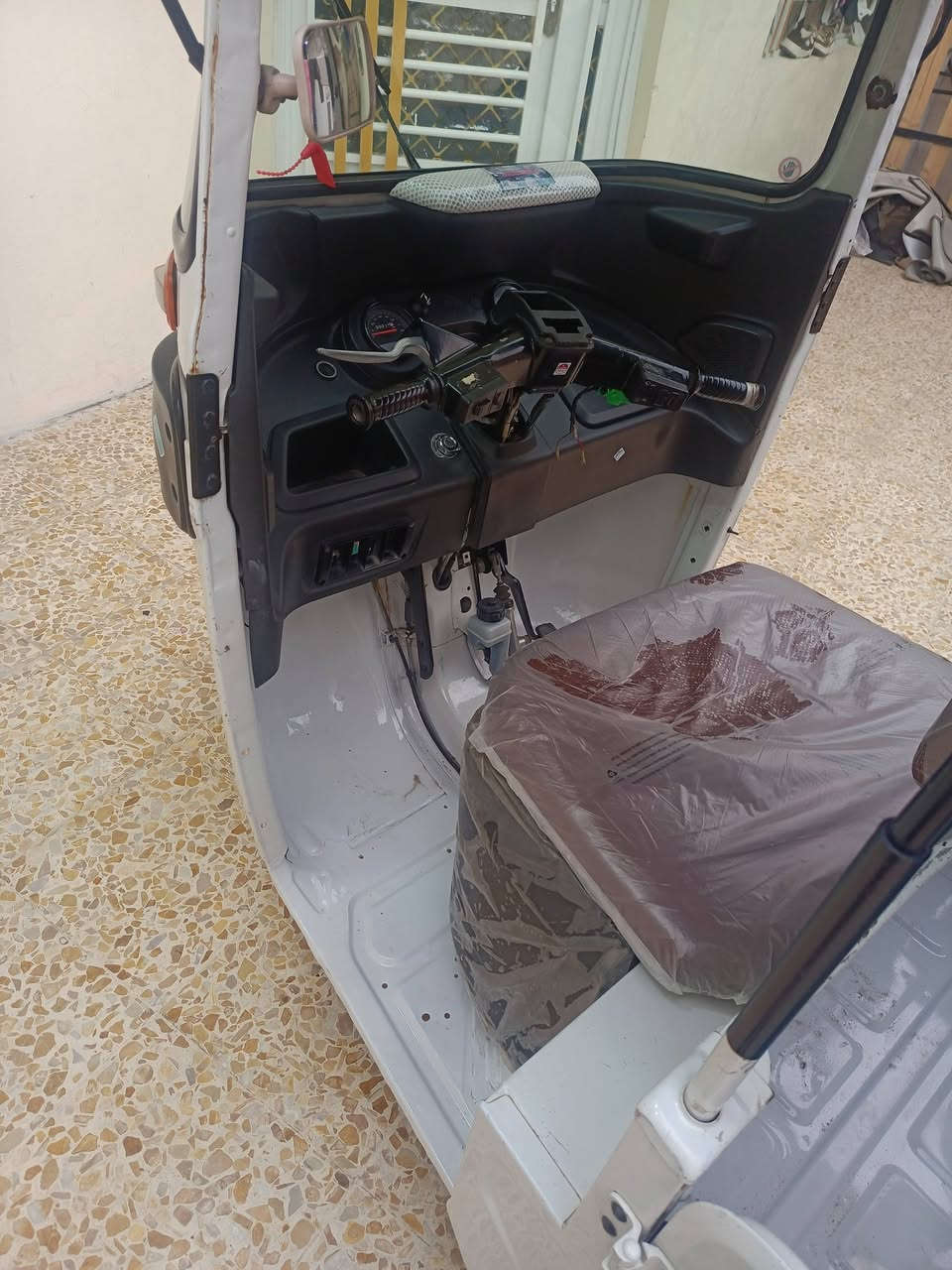 السلام عليكم تكتك البيع موديل 22شهر7رقم وسنوية تحويل مباشر تكتك حلوه كبل الشارع  مكاني بغداد حي نصر تخم تأير جديد تراي فول *********** متواجد على الفيس الشراي يخابر
