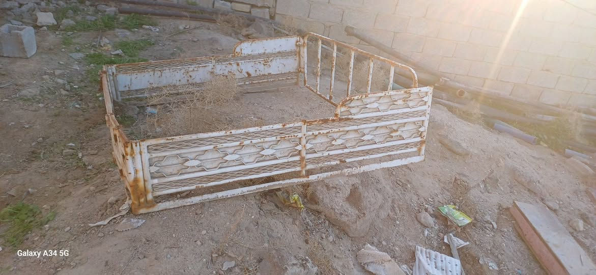 السلام عليكم محجر ودواسات نضاف سعرهن ١٠٠ ***********بصره شعيبه
