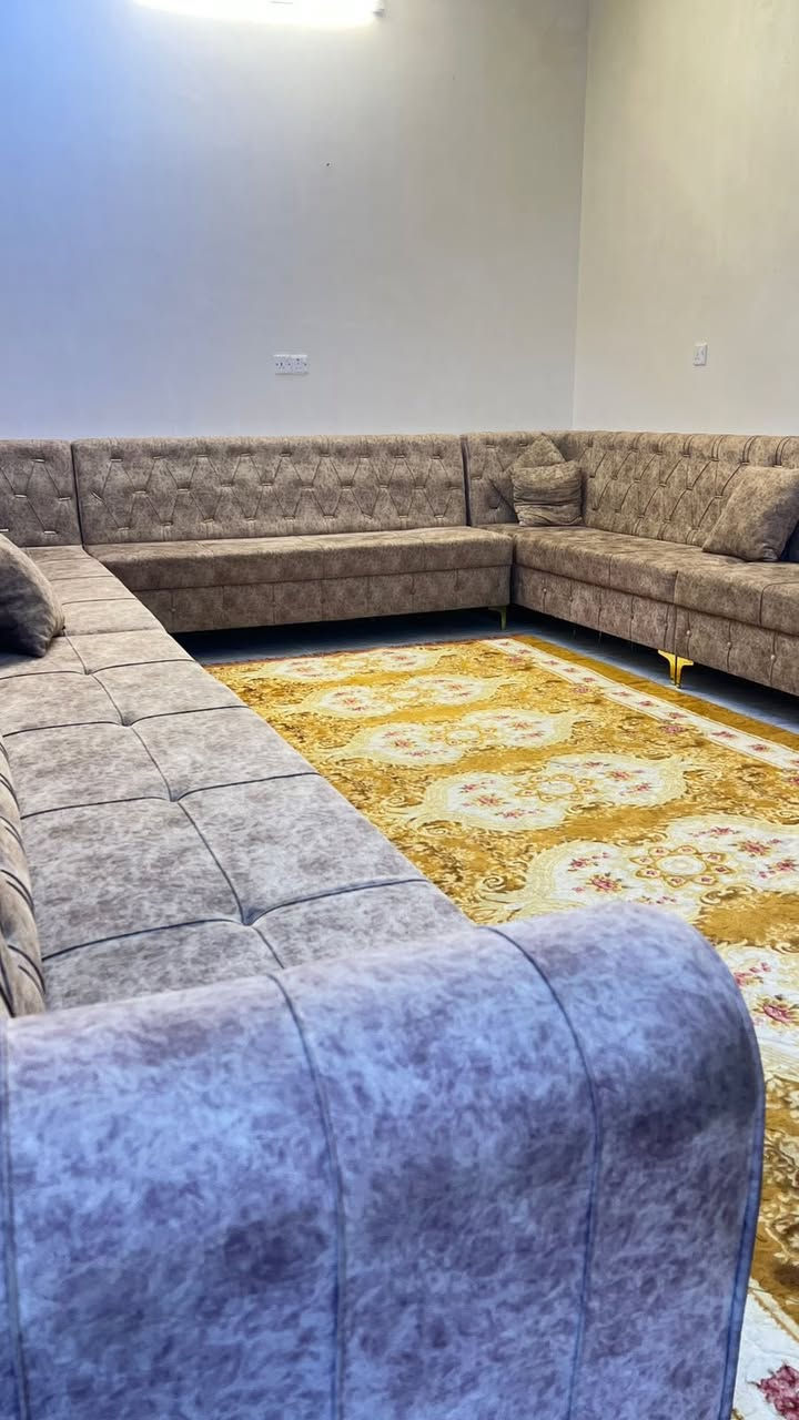 دار للبيع منطقة البوعيثه مقابيل صيدلية بسمة الحياة 
المساحه ١٥٥ متر 
الواجه ١٢ ونص والنزال ١٢ 
يتكون من ثلاث غرف نوم وصاله وستقبل ومطبخ 

الاتصال على الرقم ***********
