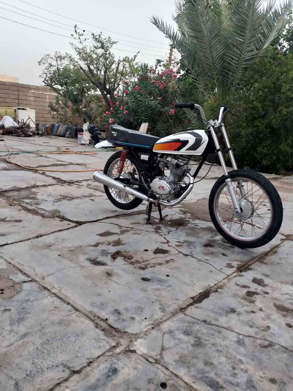 دراجه يراني كلك كلك لبيع تعمير 2025 مكينه جديده ما مفتوحا نهضه حلوه دراجه مكفوله من كلشي سعر 500 بيها مجال مكاني بصره زبير 
***********
