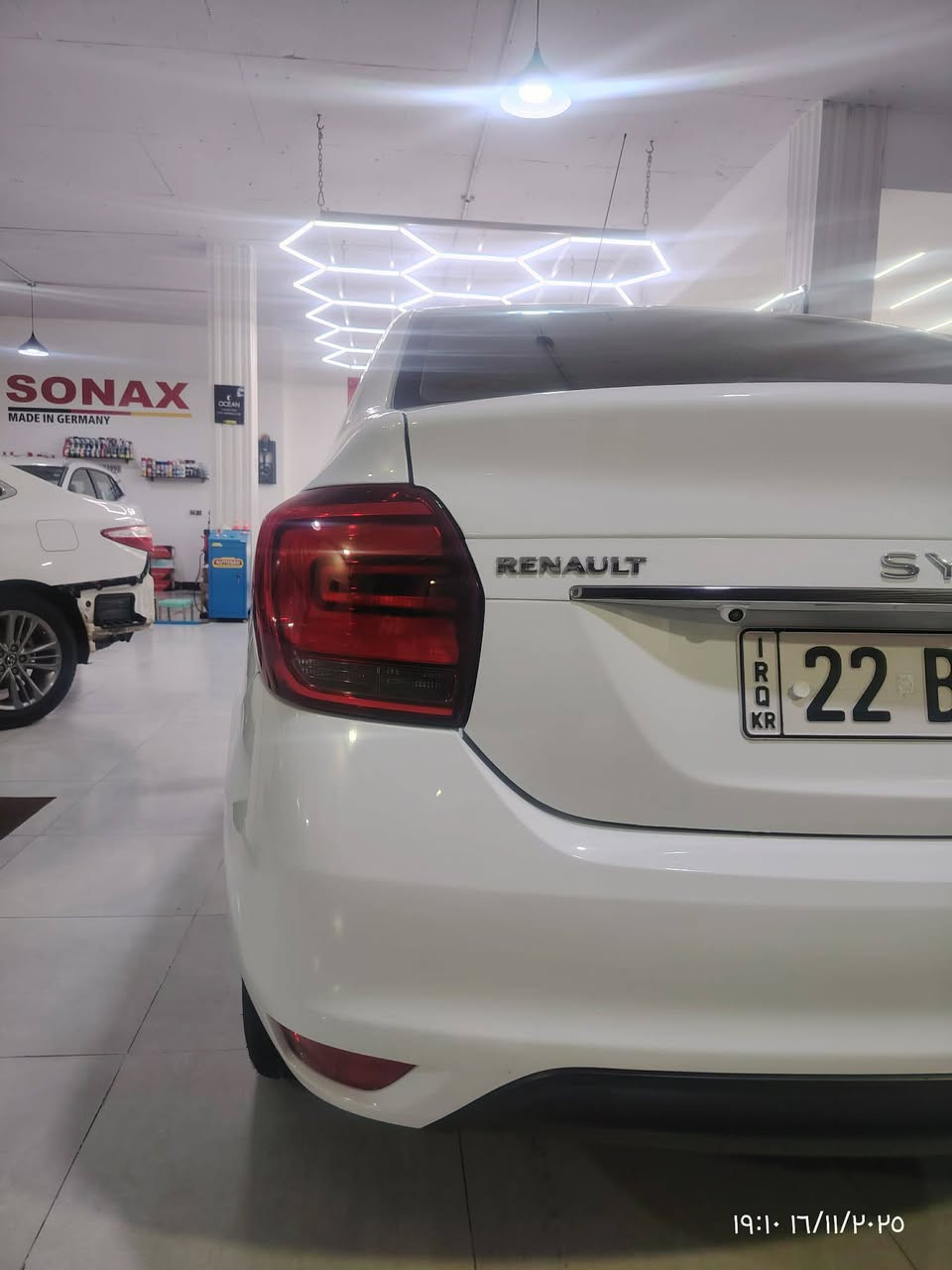 السلام عليكم ورحمة الله وبركاته 

رينو سمبول موديل  2019  

موصفات
قفل مركزي 
تحكم ستيرن 
شاشة ايباد 
كامرة 
كير اوتوماتيك 
سنوية 2030
بيها كابون بانزين
حادثهة موضح بالمنشور غير هذة مابيهة 
سعر 86 وبيها مجال شي بسيط جدا
للأستفسار اكثر اتصل ع الرقم 
***********
