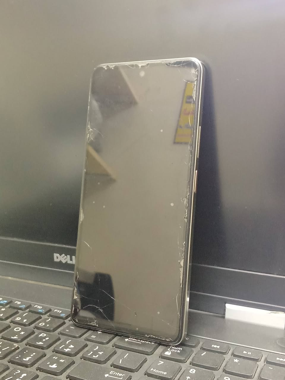 هوت 40 ذاكره 256 جهاز نضيف ومابيه اي خلل سعره 100مكاني بغداد البياع هـ***********
