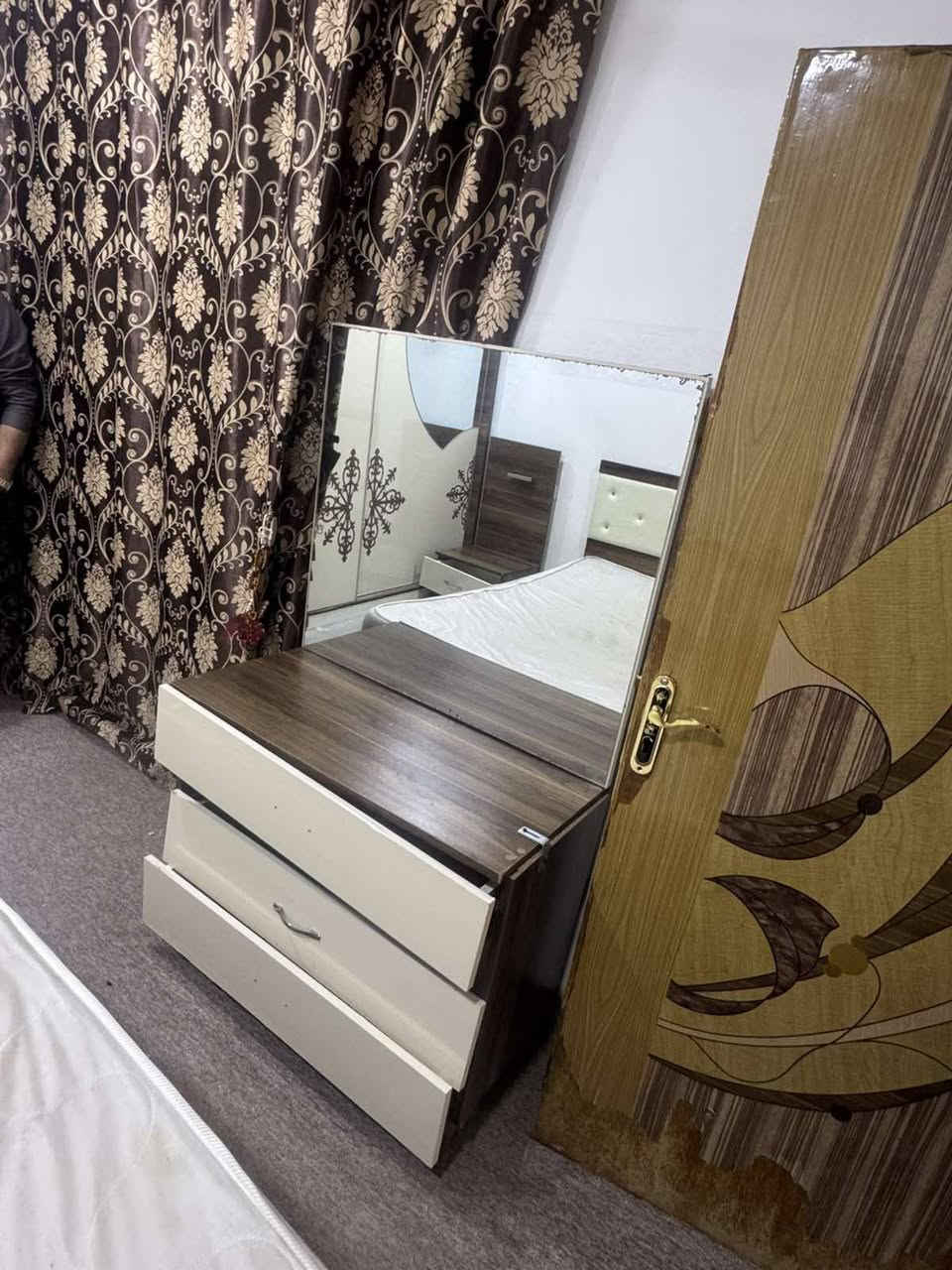 ناونيشان سليماني كانيسپيكه/  پيشانگاي مه ليك

سعري/٢٥٠ هه زار

تاقم نوستني توكي/به دؤشه كه وه /٦ پارجه 

هه ر به ريزي خوازياره ئه تواني په يوه نديمان پيوه بكات

گه ياندنيشمان هه يه بؤ سه ر جه م شاره كان

***********  viber
