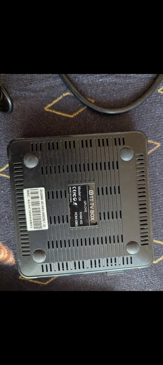 Tv box ذاكرة تخزين 128/4
السعر 25 الف


**إذا كنت صاحب هذا الإعلان وتريد حذفه لأي سبب، رجاءا أرسل رسالة إلى الدعم الفني**