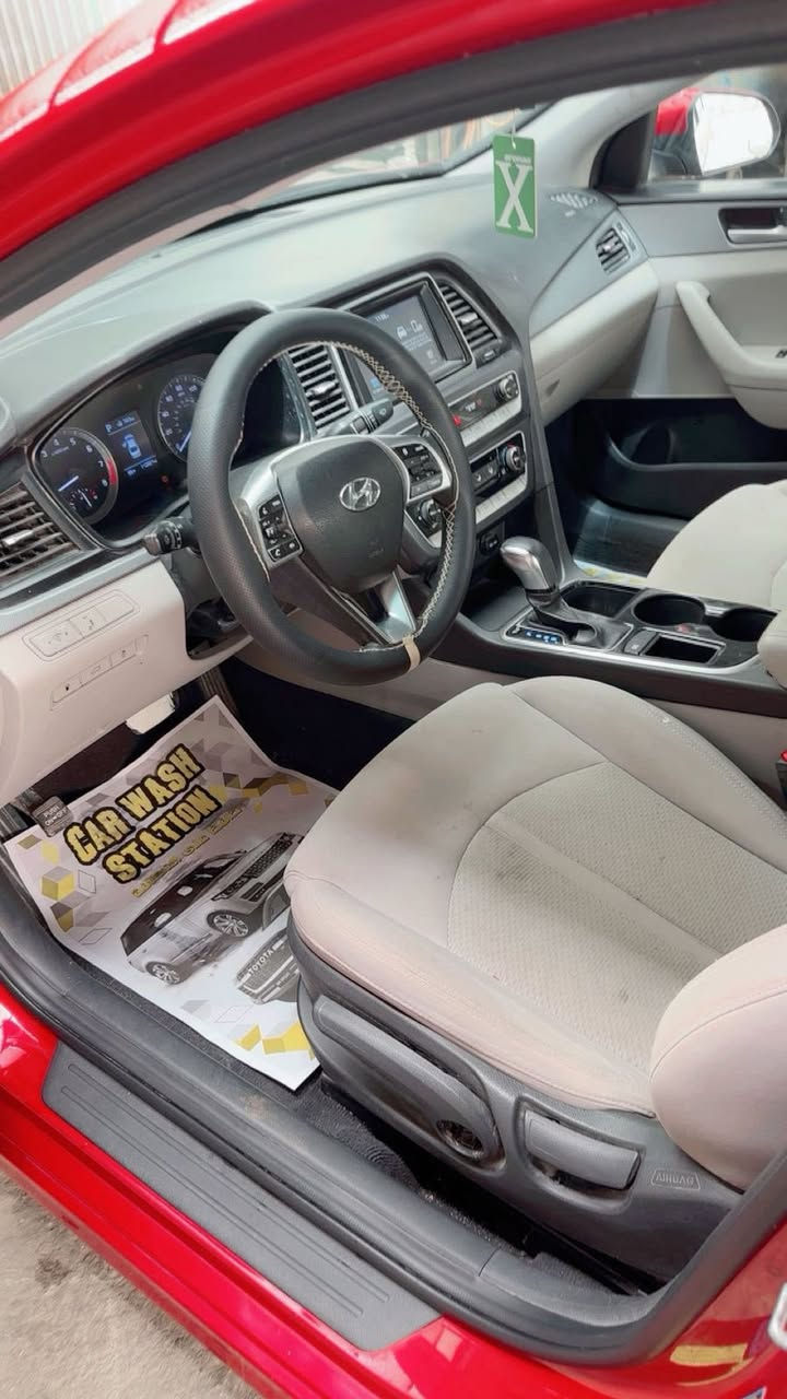 السلام عليكم 
سوناتا 2018
بدون تبديل صبغ بنيد فقط 
شاشه 
كامره 
تحكمات 
رقم دولي ذي قار الجديد مداور ثاني يوم
سعر 130 
عنوان ناصريه مركز 
***********
