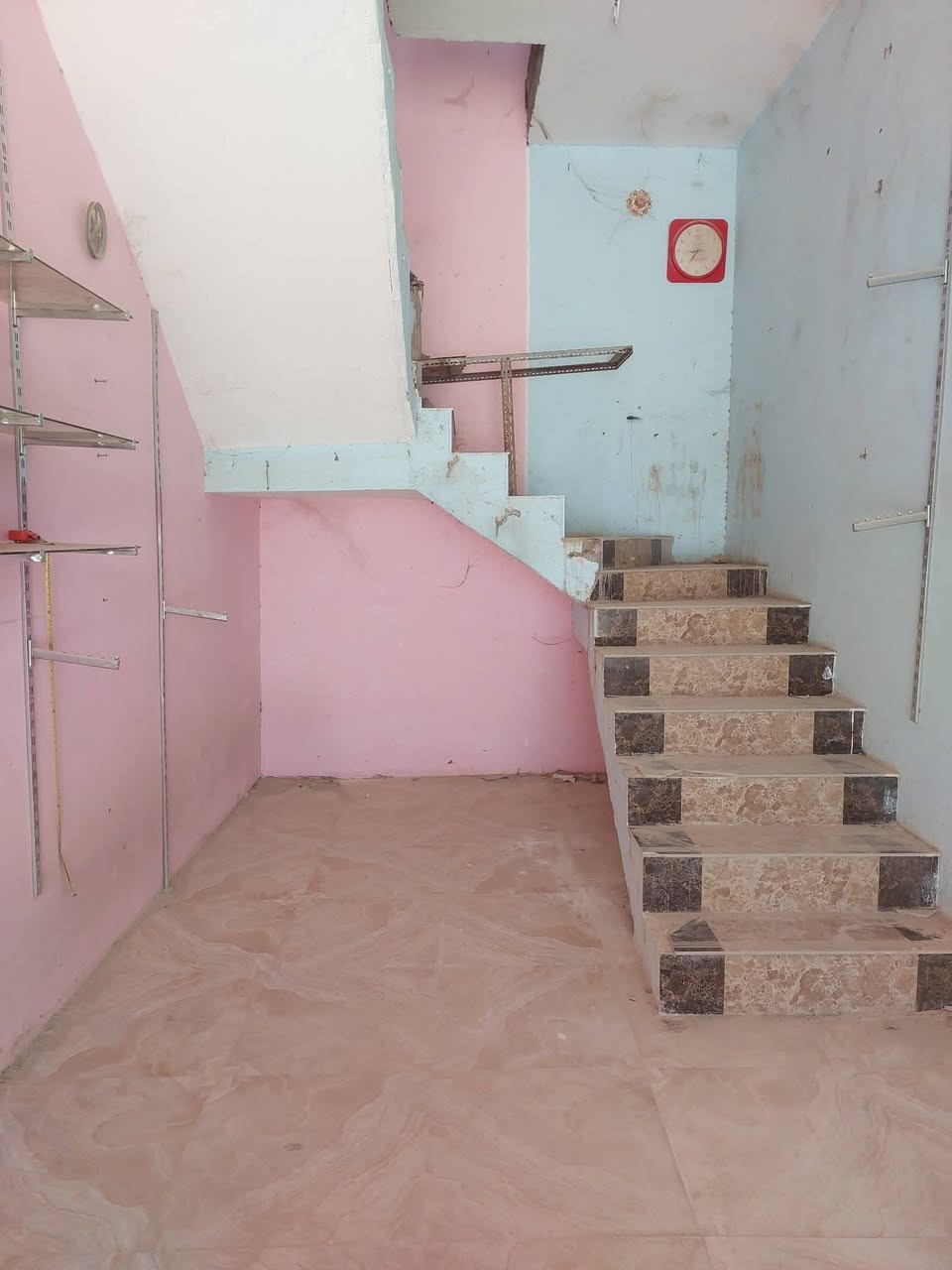 محل للإيجار طابقين شارع الصناعة الرئيسي قرب صيدلية الفياض سابقا جاهز للإستفسار ***********
