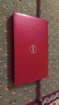 لابتوب ديل شغال... بس شاشه مكسوره.من.دون هارد. تفيد اهل صيانه.بغداد .ر...