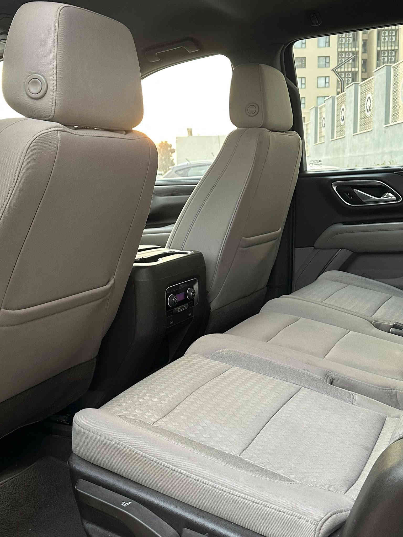 تاهو LSموديل 2021 خليجي 
رقم بغداد بسمي 

ماشية 62 الف 

سيارة مكفولة من صبغ وتبديل وبارد 

بيها رصعات فقط .. 

موصفات بصمة ثلاجة كشنات كهرباء 

حساسات وباقي الموصفات المعروفة 

مكان سيارة بغداد البياع 

السعر 390ورقة بيها مجال 

الاتصال ***********
