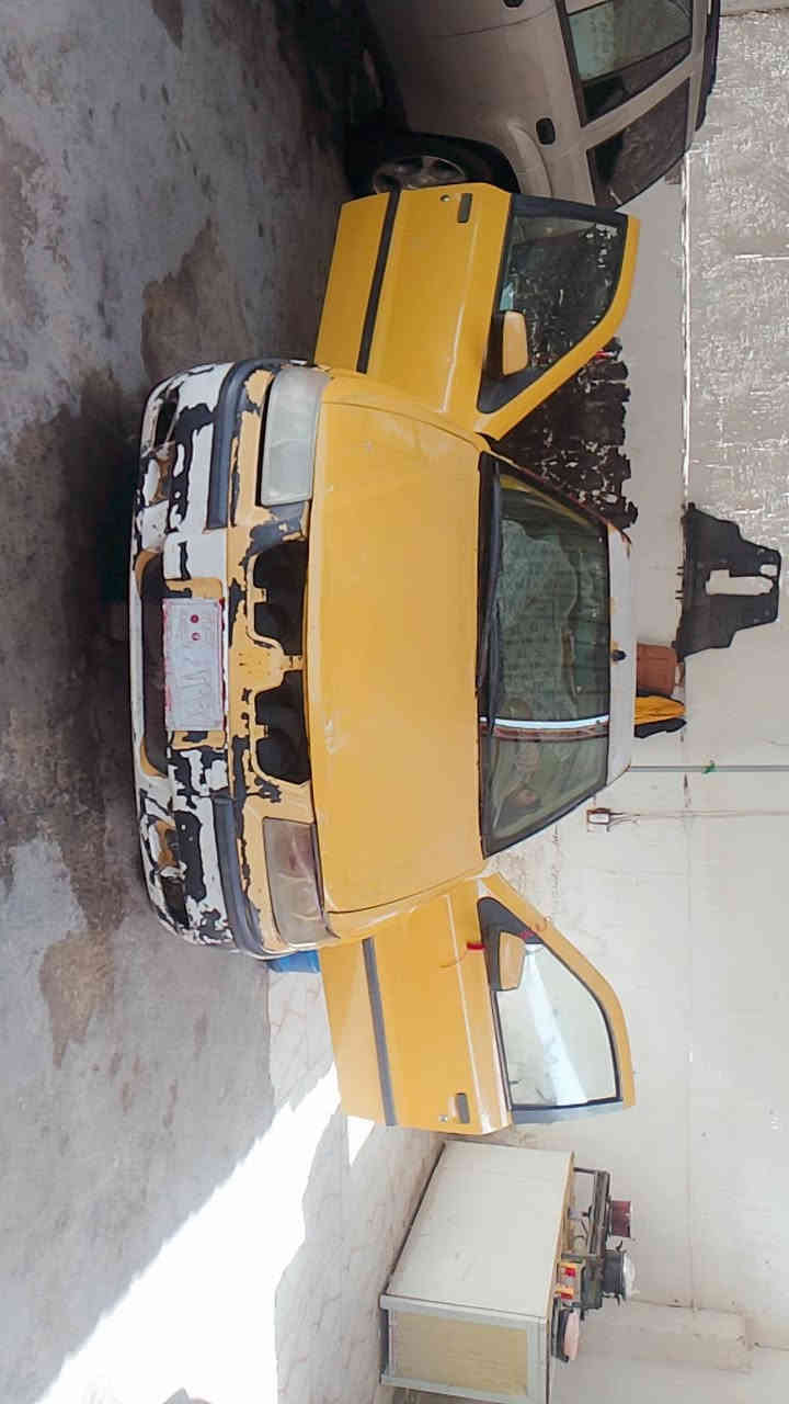 السلام عليكم سمند موديل 11مكفولة ومامبدل بيها اي قطعة بيها كم طخة فقط خفيفات دواخل خلوة كهربائيات شغاله كلها لايتات جديدة تخم تاير جديد كير جديد مكينة بالاربعينية شديتها وهسه بيها صوت صار مال براس مو قوس كلش شغالة وتمشي كلشي مابيها رقم احمر صدامي انطيك رقم ابو الوكاله العامة وعندي مستمسكاتة ونسخه من وكالته بس ابيعلك كوم حديد قيم باليرضي الله واخذها .اكرر قيم باليرضي الله لاتكسر حلال العالم ***********
