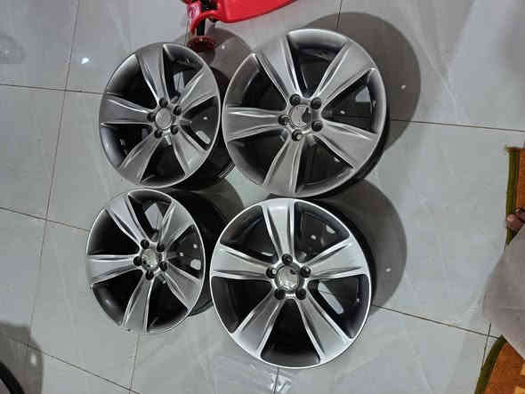 سلام عليكم اخوان تخم ويل ١٨ اساكستي مال خليجي موديل ٢٢ شرط بل كارتون لا صبغ ولا عواج مكفول السعر ٤٥٠ الف اخوان مكلف بل نشر مكلف بل نشر مكلف بل نشر مكان الناصريه الرفاعي ***********
