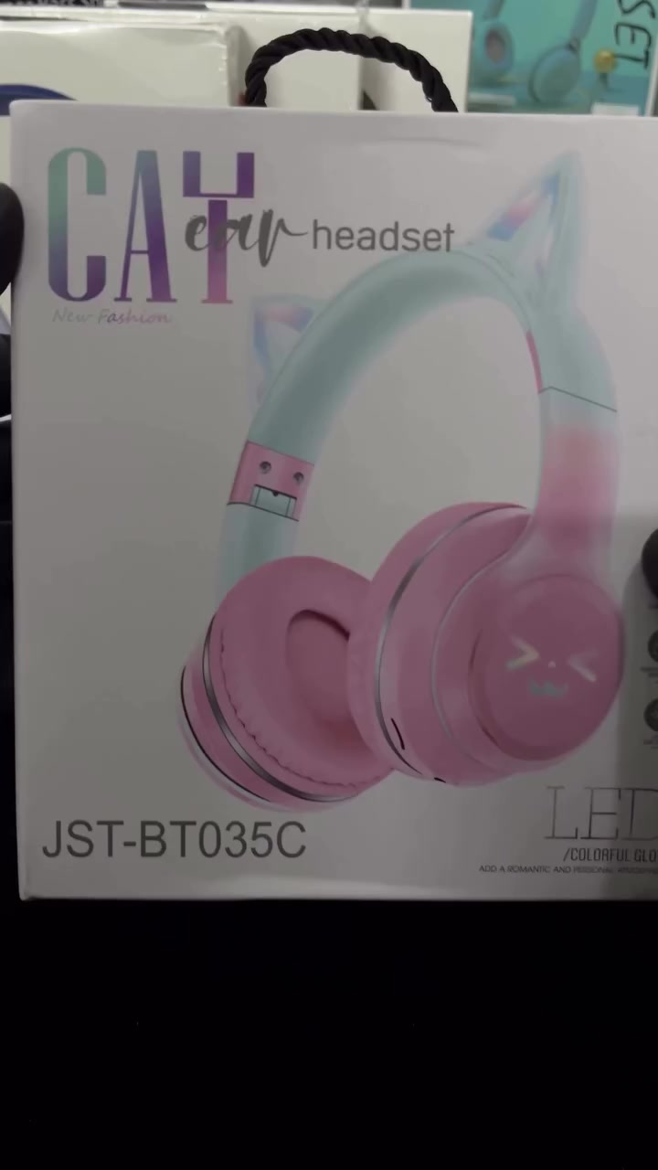 🎧 سماعة CAT Ear LED – موديل JST-BT035C 🎧🐱

🌈 إضاءة LED ملونة تعطي لوك 
رهيب بالليل

🔋 بطارية تدوم ساعات طويلة

🎶 صوت ستيريو نقي وباس واضح

🎤 مايكروفون للمكالمات والألعاب

📱 تشتغل بلوتوث + AUX + 
كرت ميموري

🛋 وسادات مريحة للاستخدام الطويل

مناسبة للبنات 👧🏻
مناسبة للأطفال 🎀
مناسبة كهدية تخلي اللي قدامك ينبسط من قلبه 🎁

💖 شكلها كيوت… وصوتها قوي!
اطلبها هسه وخلي ستايلك غير عن الكل 🔥

متوفر توصيل لكافة محافظات العراق 🚚

#سماعات #سماعة #سماعة_رأس #سماعاتي #سماعة_لاسلكية


**إذا كنت صاحب هذا الإعلان وتريد حذفه لأي سبب، رجاءا أرسل رسالة إلى الدعم الفني**