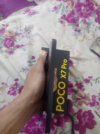 بوكو X7 برو • ٢٥٦ • بصمة واقفة